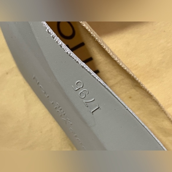 LOUIS vuitton runaway sneaker (38) - Picture 10 of 16